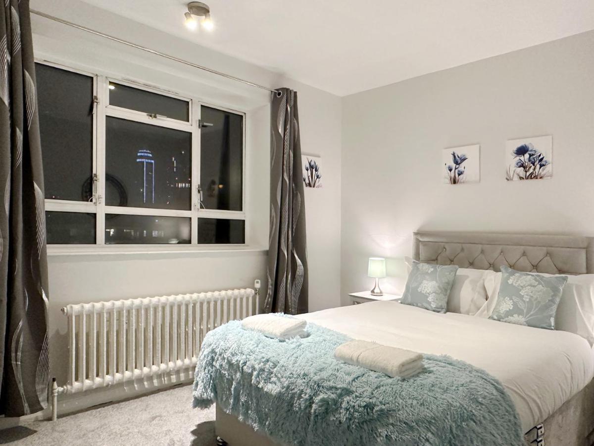 Zoey Place Near Thames River - 2 Double Beds, 1 Single Bed, Spacious, Ideal For Families London Exterior photo