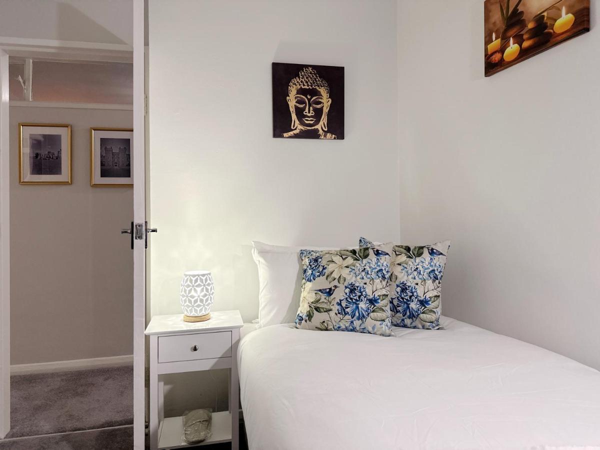 Zoey Place Near Thames River - 2 Double Beds, 1 Single Bed, Spacious, Ideal For Families London Exterior photo